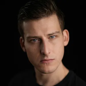 Adam Langer