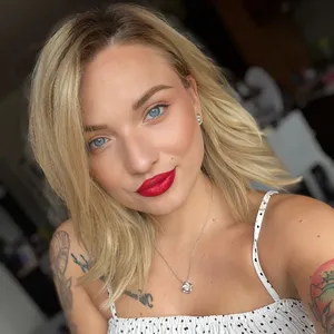 Karolína Levová