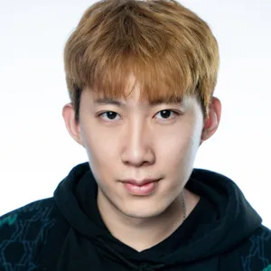 Weiyi Yang