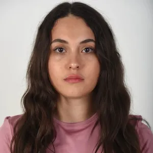 Sarah Bujuluova 