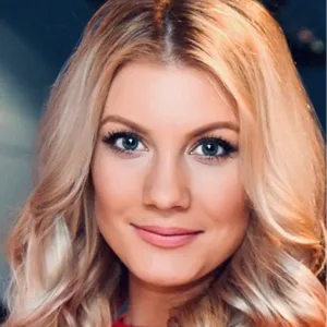 Saskie Slaninová 