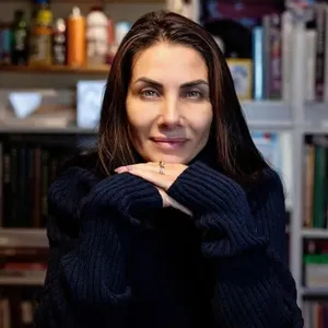 Eva Decastelo