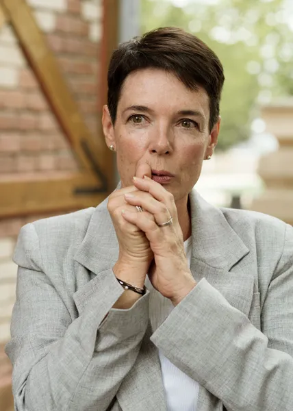 Ilona Puchmeltrova