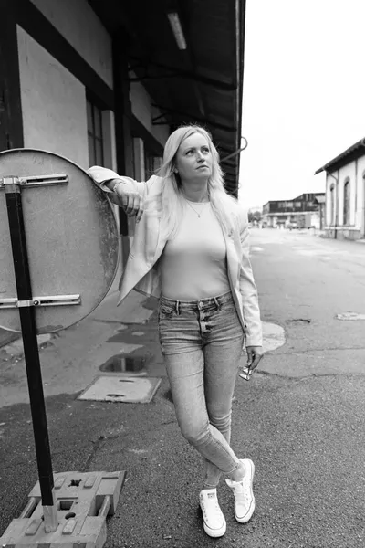 Jana Lhotska