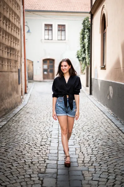 Izabela Jati