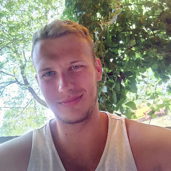 Dominik Holíček
