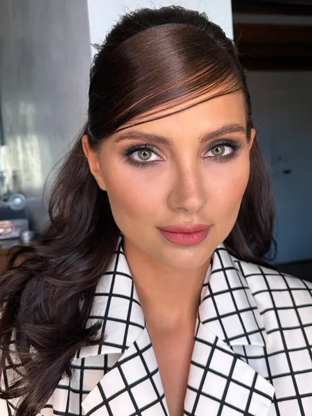 Karolína Surý