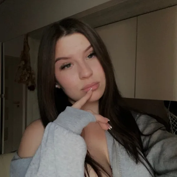 Lucie M.
