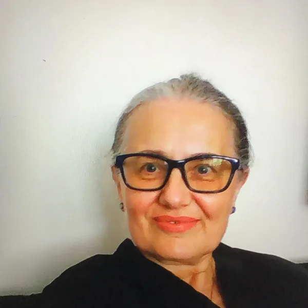 Dana Kolárová